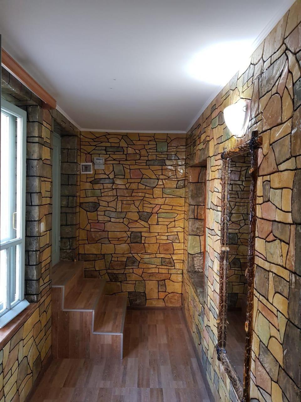 Old Yard Guest House Tbilisi ภายนอก รูปภาพ